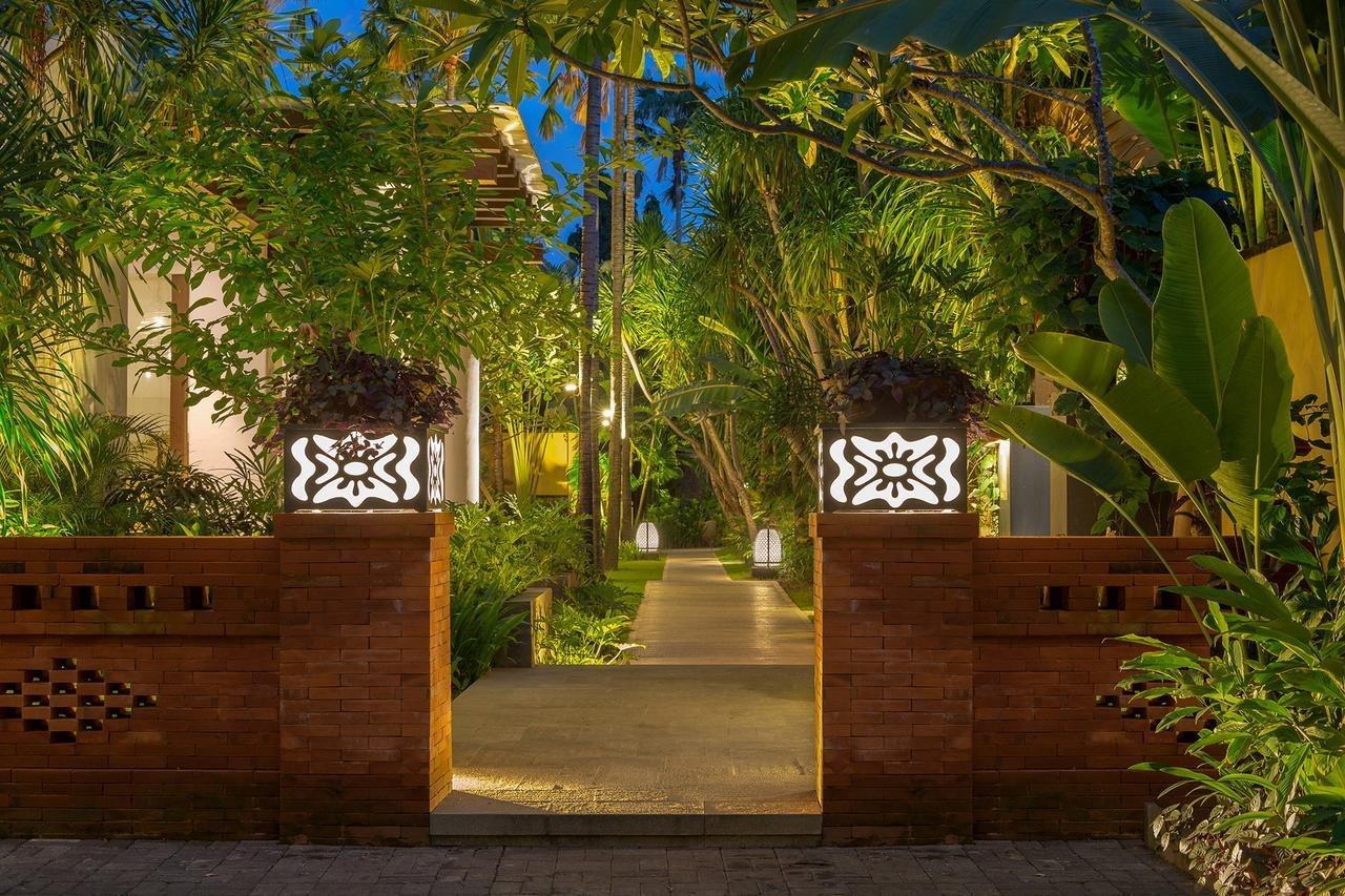Alaya Dedaun Kuta Legian Exterior foto