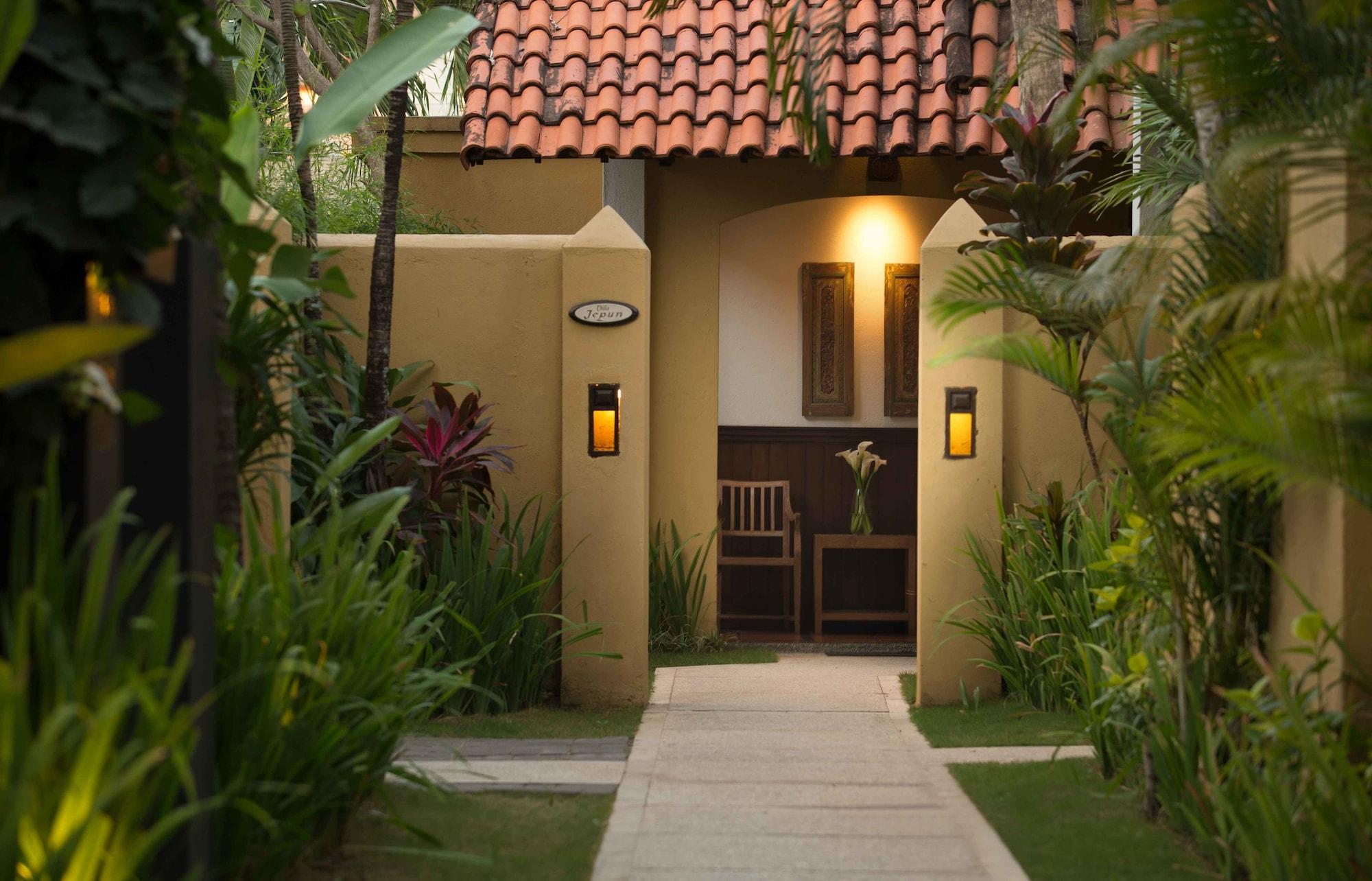 Alaya Dedaun Kuta Legian Exterior foto
