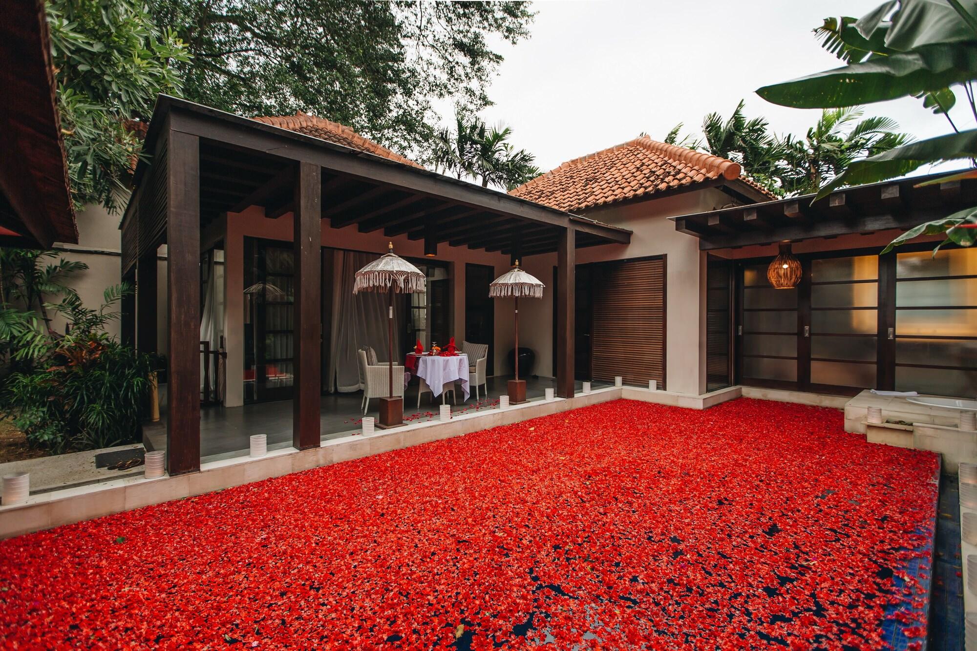 Alaya Dedaun Kuta Legian Exterior foto